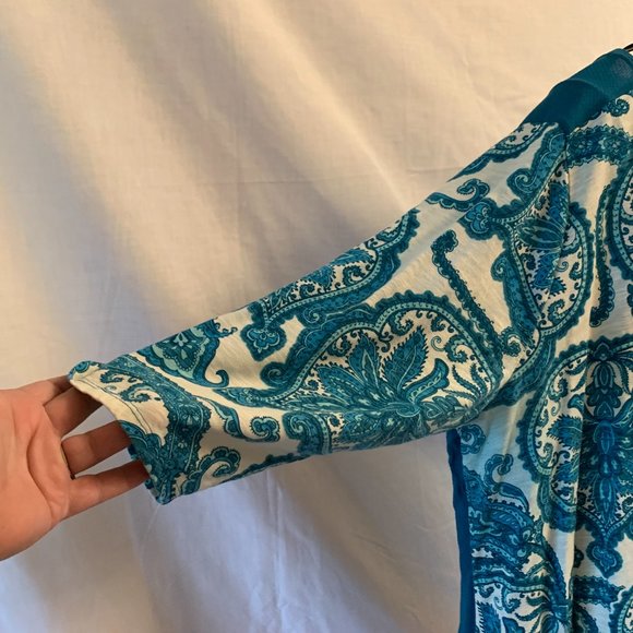 St John's Bay 2X Teal & White Floral Tunic with Teal Back - Picture 4 of 9